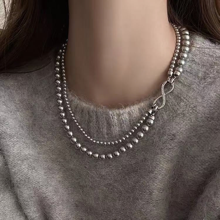 Layered pearl necklace – the perfect accessory for evening gowns at banquets, parties and formal dinners.