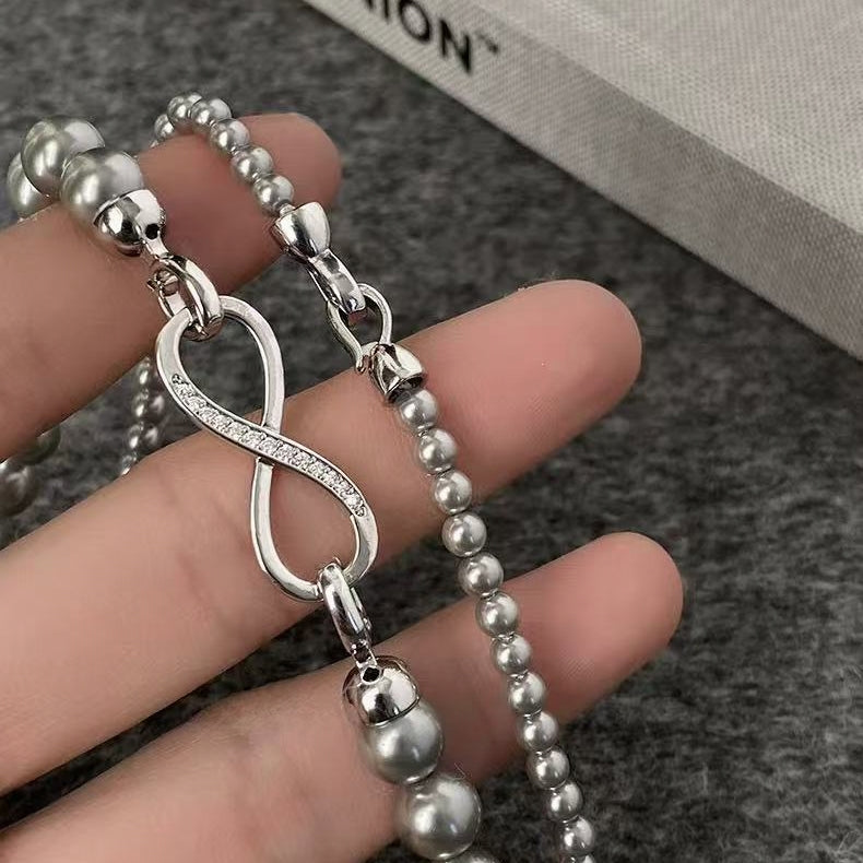 Layered pearl necklace – the perfect accessory for evening gowns at banquets, parties and formal dinners.
