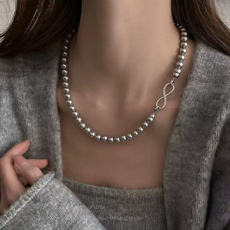 Layered pearl necklace – the perfect accessory for evening gowns at banquets, parties and formal dinners.