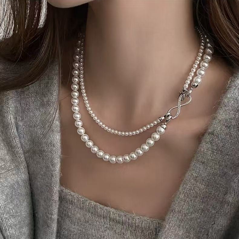 Layered pearl necklace – the perfect accessory for evening gowns at banquets, parties and formal dinners.