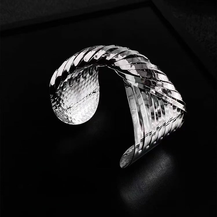 Cross-Wrapped Metal Open-Faced Bracelet: Stylish and Elegant Arm Band