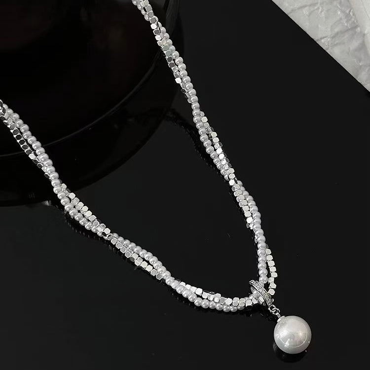 Irregular Twisted Chain Pearl Pendant Necklace | Elegant Minimal Luxury Jewelry