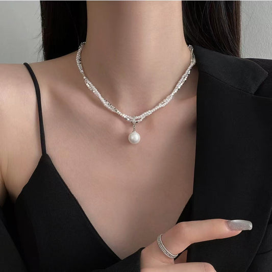 Irregular Twisted Chain Pearl Pendant Necklace | Elegant Minimal Luxury Jewelry