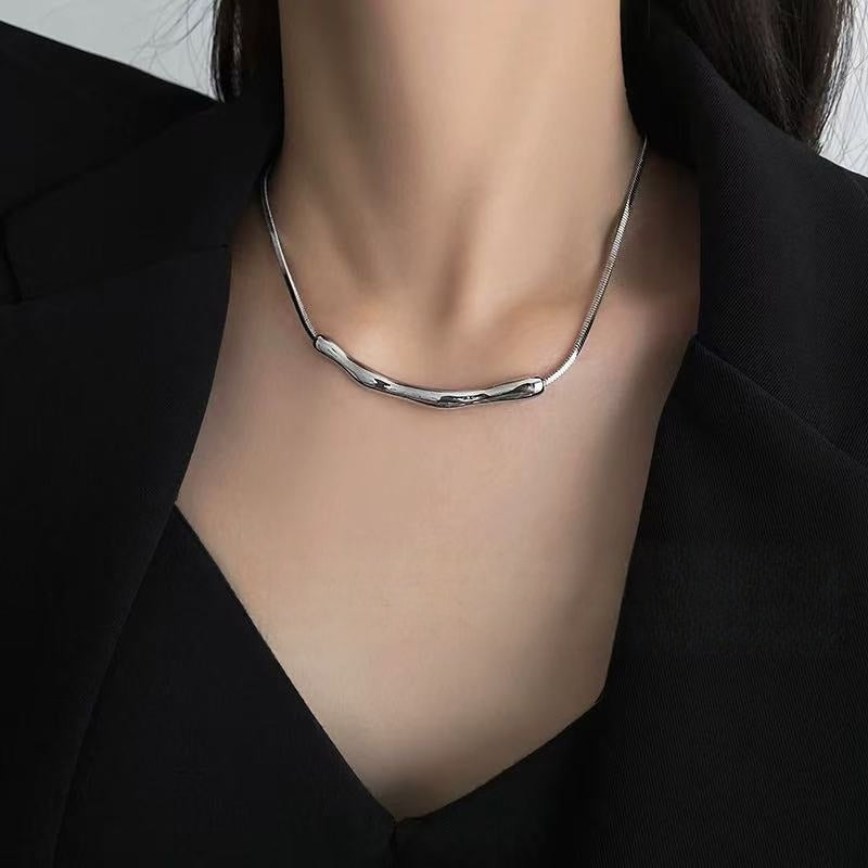 Plated Real White Gold Irregular Crinkle Necklace | Minimal Quiet Luxury Jewelry