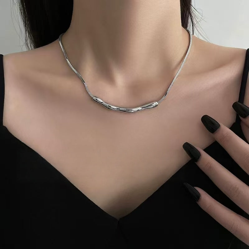Plated Real White Gold Irregular Crinkle Necklace | Minimal Quiet Luxury Jewelry