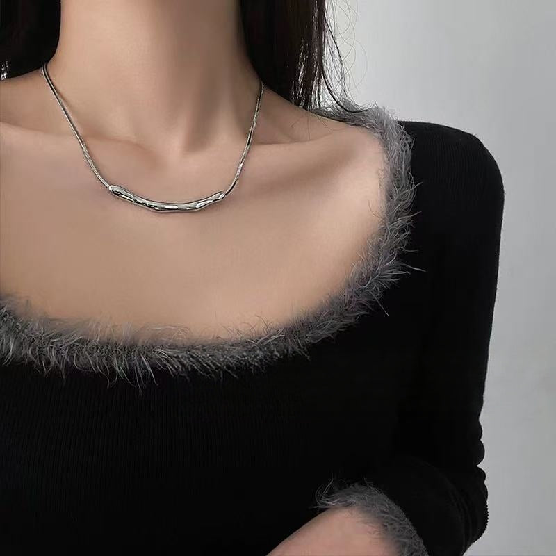 Plated Real White Gold Irregular Crinkle Necklace | Minimal Quiet Luxury Jewelry