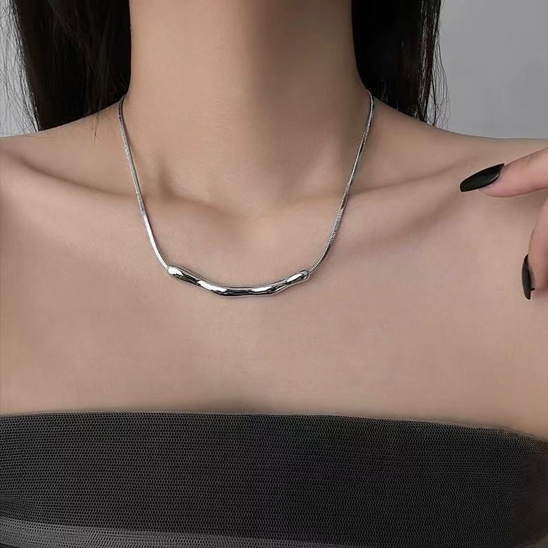 Plated Real White Gold Irregular Crinkle Necklace | Minimal Quiet Luxury Jewelry