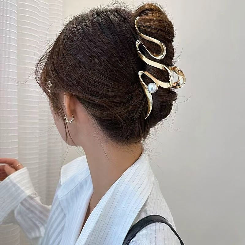 Designer Wavy Pearl Hair Claw Clip | Large Capacity Luxury Hair Accessory