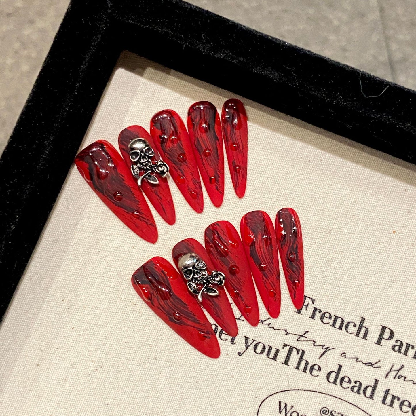 【Ghost Face Red Cat-Eye】Luxury Diamonds Sparkle Princess Nails needlepoint  Handmade Press on Nails Nail Art