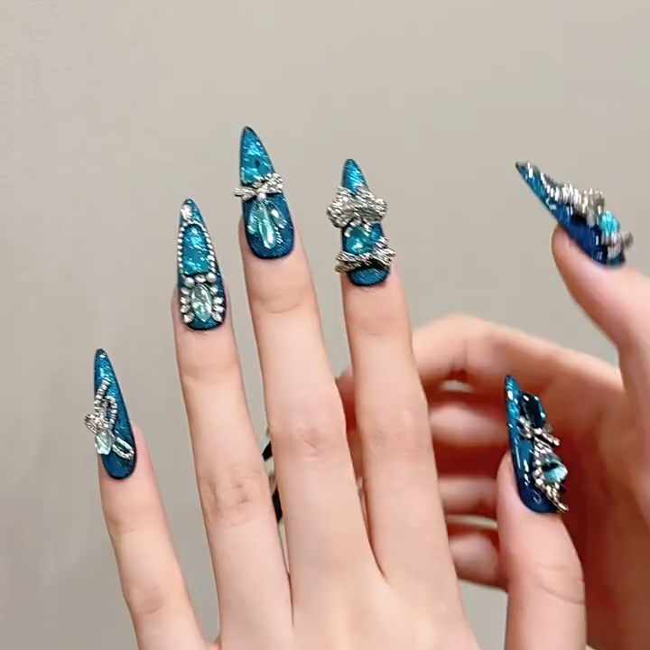 【DEMON EYE ENCRUSTED DIAMOND】Luxury Diamond Sparkle Princess Nails needlepoint  Handmade Press on Nails Nail Art