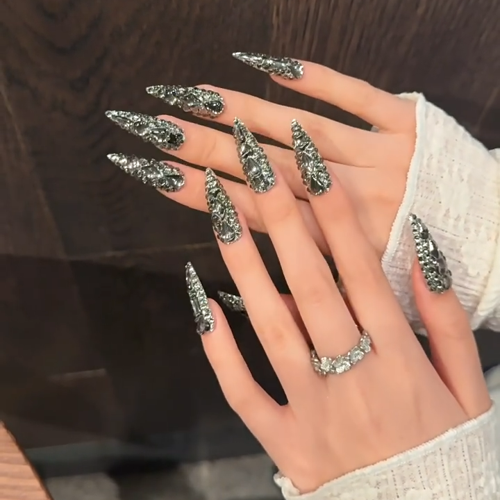 【FULLY ENCRUSTED Black Diamond】Luxury Diamonds Sparkle Princess Nails needlepoint  Handmade Press on Nails Nail Art