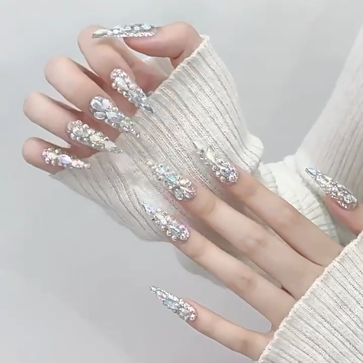 "Shimmer & Strength" Press-On Nails – For the Caregiver‘s Hands