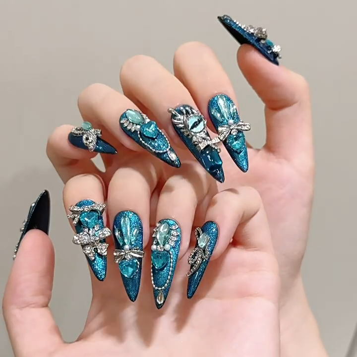 【DEMON EYE ENCRUSTED DIAMOND】Luxury Diamond Sparkle Princess Nails needlepoint  Handmade Press on Nails Nail Art