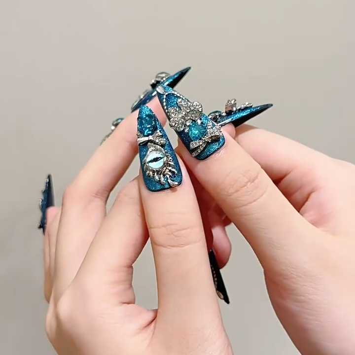 【DEMON EYE ENCRUSTED DIAMOND】Luxury Diamond Sparkle Princess Nails needlepoint  Handmade Press on Nails Nail Art