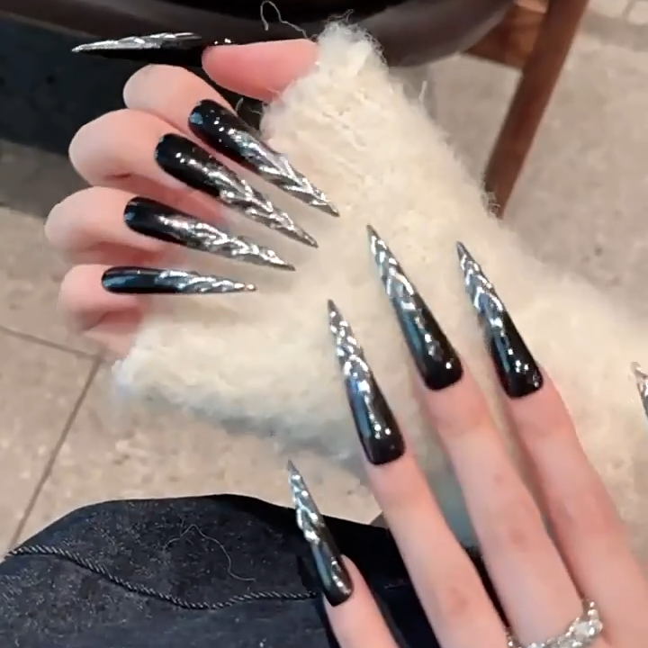 【Dark Silver Tree Gothic】Luxury Diamonds Sparkle Princess Nails needlepoint  Handmade Press on Nails Nail Art