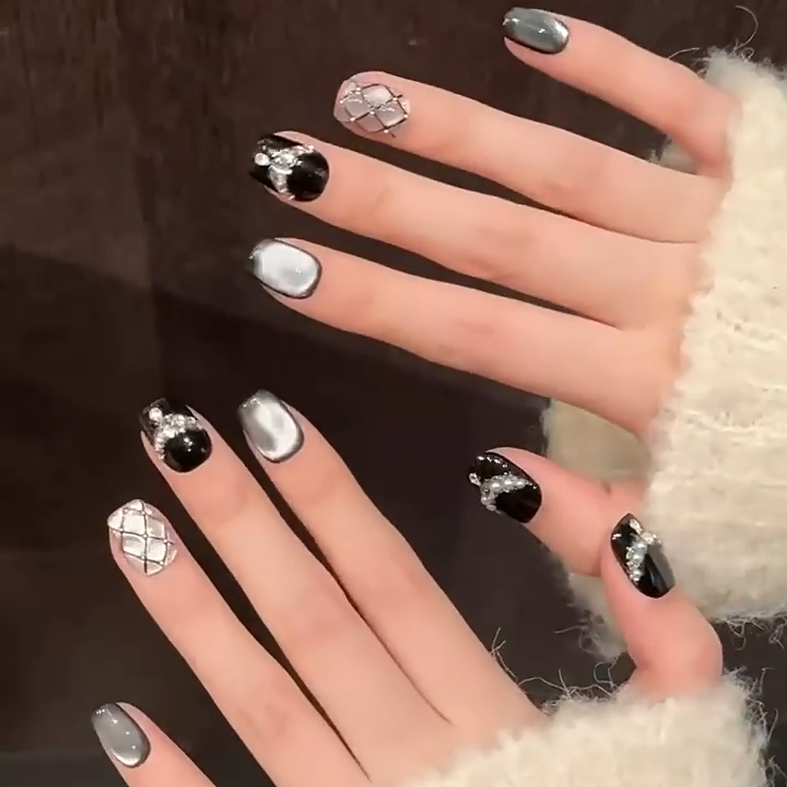 【STARRY BLACK CATEYE LATTICE】Luxury Diamonds Sparkle Princess Nails needlepoint  Handmade Press on Nail Nail Art